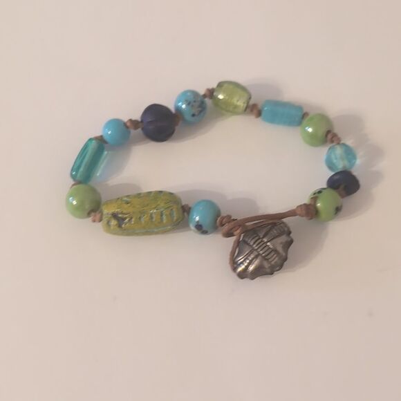 753 Blue and Green Glass Beaded Cuff Bracelet - Picture 4 of 4